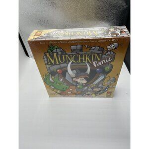 New in Box Munchkin Panic Board Game Role Play Fight Monsters Defend Ages 7+